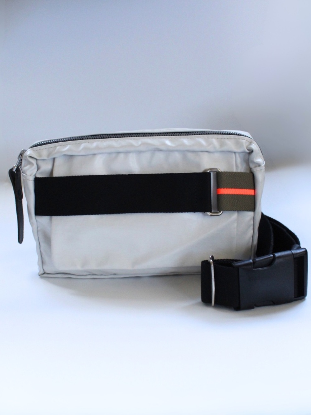 Jack Gomme - Gently Used - 1822 Romy ESCAPE Icy White Crossbody Bag